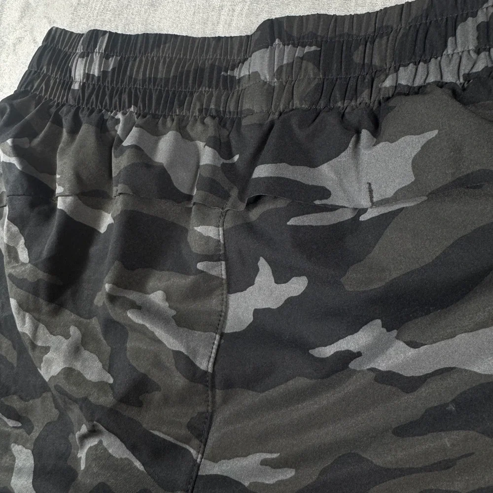 Athleta Mesh Racer Run Short 4